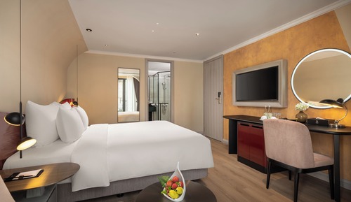 Premium Connecting Room Standing Balcony