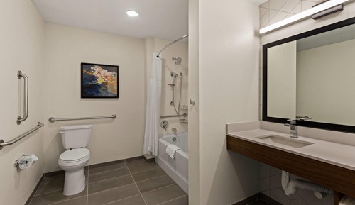 Suite, 2 Queen Beds, Roll-in Shower, Non Smoking