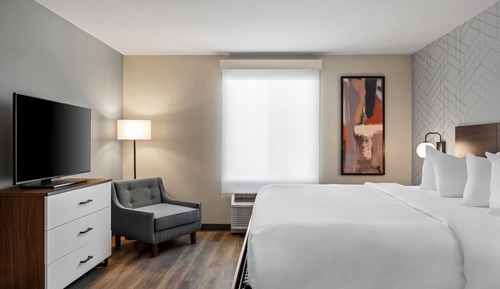 Suite, 1 King Bed, Non Smoking