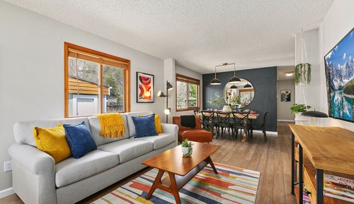 House, Multiple Beds, Kitchen, Garden View (620 East Magnolia St)
