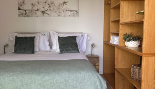 Comfort House, Garden View