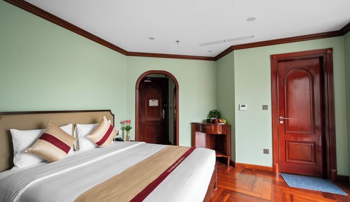 Premier Double Room, City View