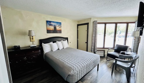Single Room, Balcony, City View (upper level, stairs only)