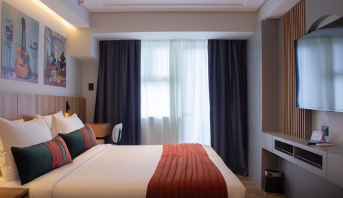Deluxe Double Room, Balcony, City View