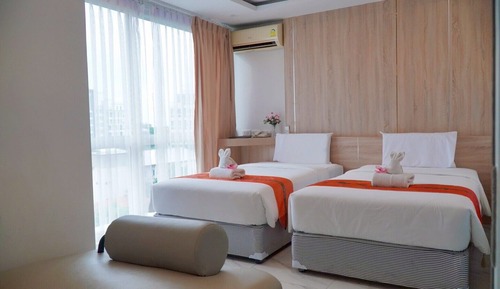 Deluxe Twin Room