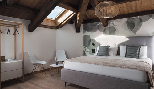 Executive Apartment, City View (D32)