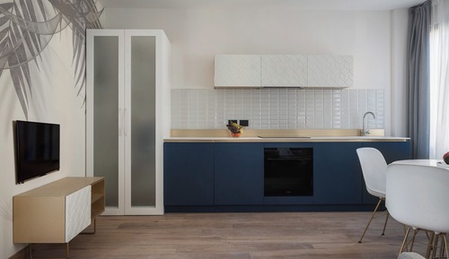 Classic Apartment, Canal View (B9)