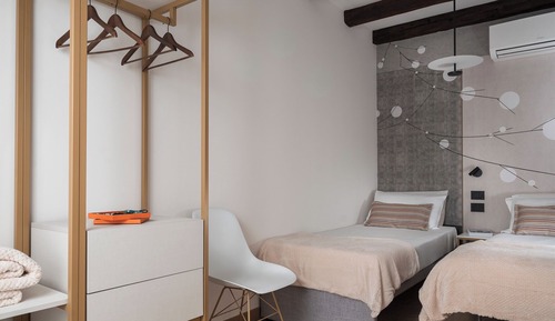 Superior Apartment, Canal View (D30)