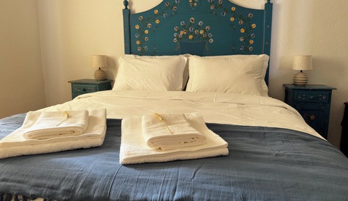 Family Cottage, Pool View