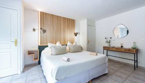 Comfort Room, 1 King Bed, Non Smoking