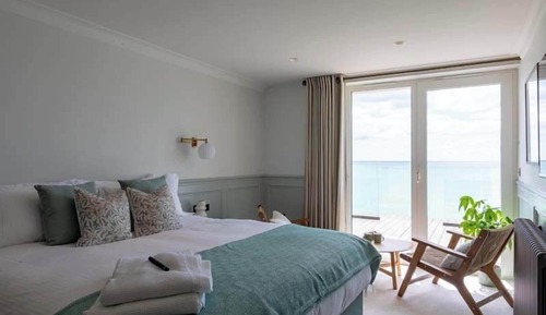 Coastal deluxe ground floor