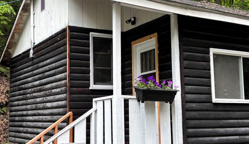 Classic Cottage, 2 Bedrooms, Lake View