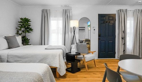 Family Studio, 2 Queen Beds, Non Smoking, Kitchenette