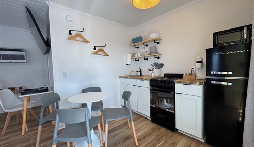Classic Studio, 2 Queen Beds, Non Smoking, Kitchenette