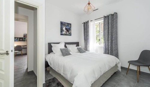 Classic Apartment, Balcony, Mountain View