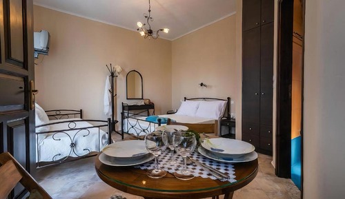 Classic Studio, Valley View