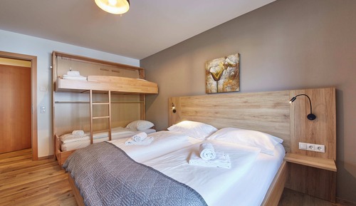 Comfort Apartment, 3 Bedrooms, Sauna, Mountain View