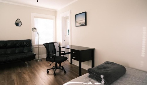 Basic Room, City View