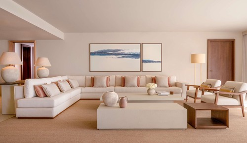 THREE BEDROOM POOL SUITE 2 King 1 Queen 370sqm