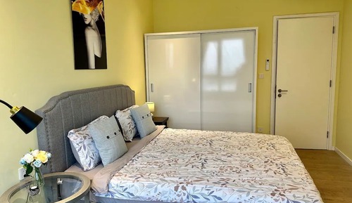 Basic Apartment, Balcony, City View