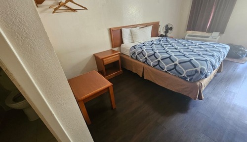 Classic Single Room