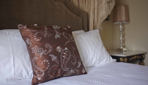 Room, 1 Queen Bed (Upstairs)