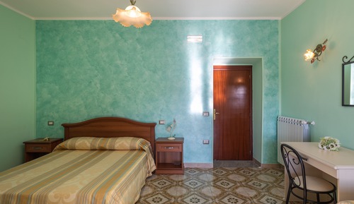 Comfort Triple Room, 1 Bedroom, Ensuite, Poolside