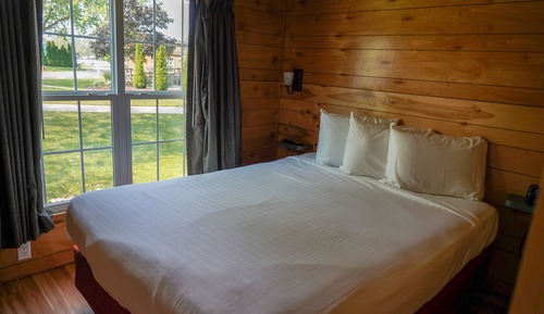 Deluxe Cabin