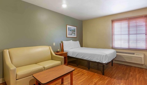 Deluxe Studio, Non Smoking, Refrigerator & Microwave