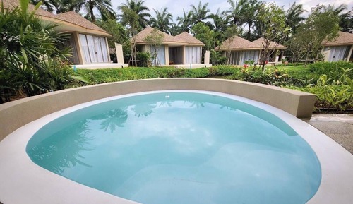 One Bedroom King Villa