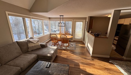 Condo, 2 Bedrooms