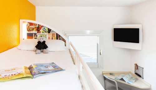 Room, Multiple Beds