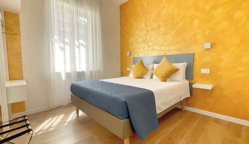 Deluxe Apartment, City View