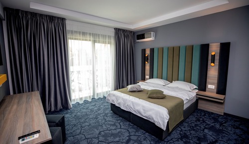 Deluxe Double Room, Balcony, Garden View