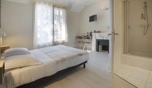 Premium Double Room, Ensuite, Garden View