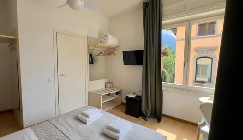 Panoramic Double or Twin Room, Lake View