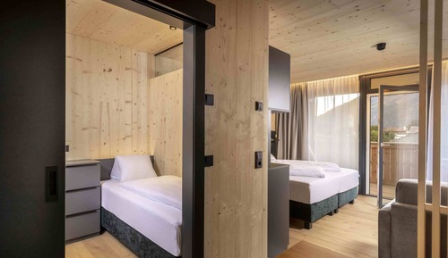 Family Suite, Balcony, Garden View