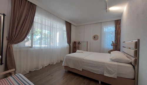 Exclusive Studio, Multiple Beds, Beachside