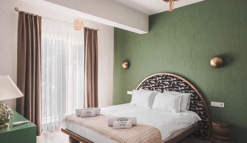 Deluxe Double Room, Balcony, Courtyard View