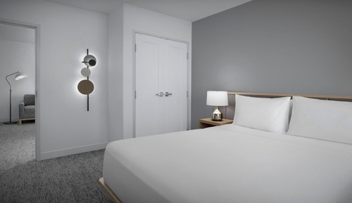 Suite, 1 Queen Bed with Sofa bed
