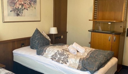 Basic Twin Room, Private Bathroom (Doppelzimmer mit 2 Betten)