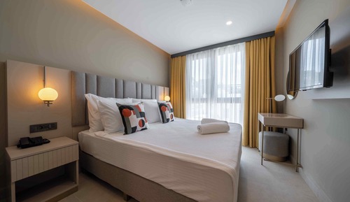 Economy Room