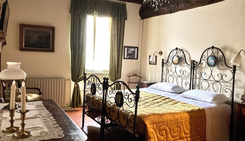 Family Room, 2 Bedrooms, Hill View