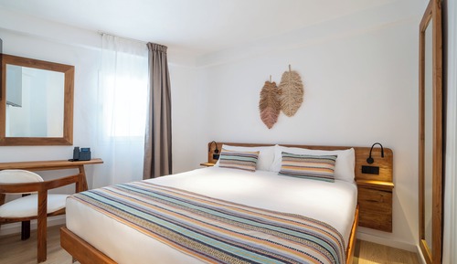 Basic Double Room, Garden View