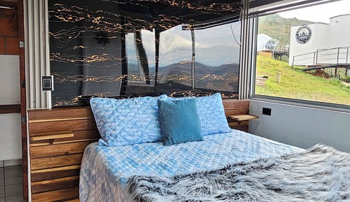 Family Cabin, Mountain View