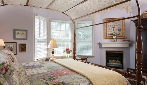 Room, 1 King Bed, Fireplace