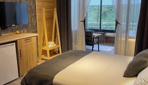 Royal Room, Balcony, Valley View