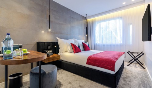 Deluxe Double Room, Pool View