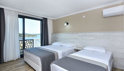 Family Room, Beach View