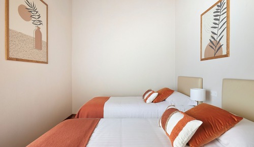 Twin Room, Courtyard View